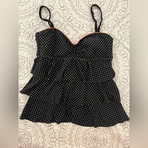 VGUC 24 & Ocean Tiered Ruffle Bathing Suit Top - Size L